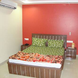 Arya Inn, Diveagar 3